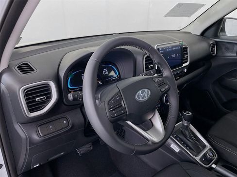 New 2026 Hyundai Venue SEL FWD image 8