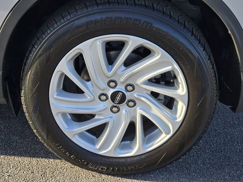 Used 2022 Lincoln Corsair FWD image 8