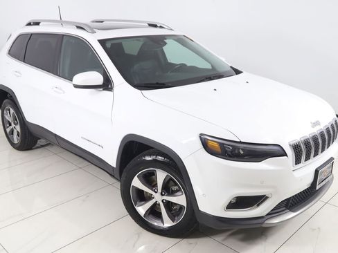 Used 2019 Jeep Cherokee Limited w/ Technology Group AWD/4WD image 16