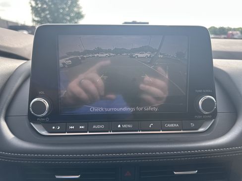 Certified 2023 Nissan Rogue SV w/ SV Premium B Package FWD image 30