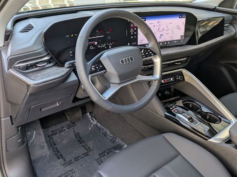 New 2025 Audi Q5 Premium image 8