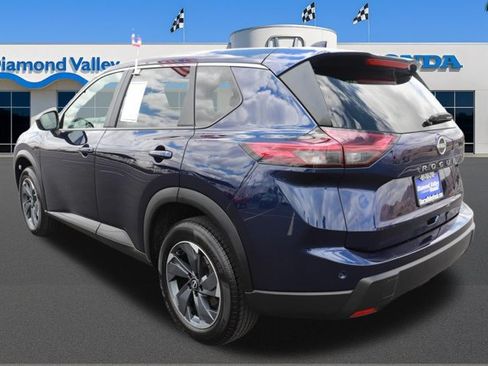 Used 2025 Nissan Rogue SV FWD image 4