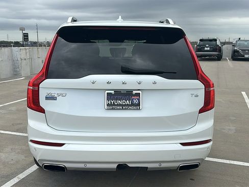 Used 2018 Volvo XC90 T6 Momentum w/ Convenience Package image 12