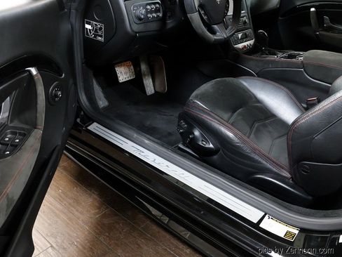 Used 2015 Maserati GranTurismo Sport image 27
