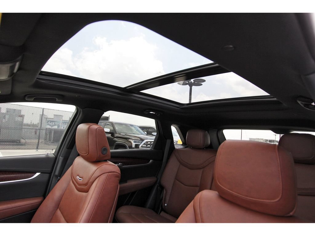 New 2026 Cadillac XT5 Premium Luxury w/ Driver Assist Package FWD image 24