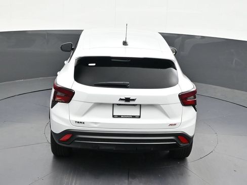 Used 2026 Chevrolet Trax RS FWD image 18