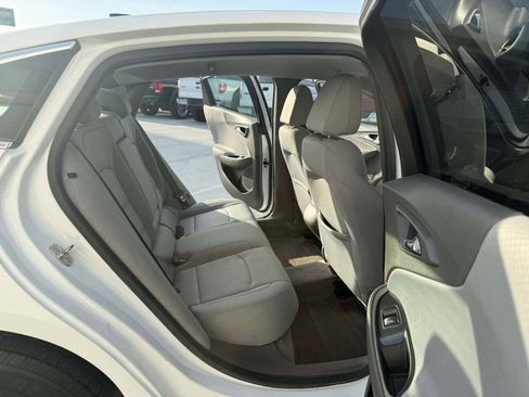 Used 2017 Chevrolet Malibu LS FWD image 17