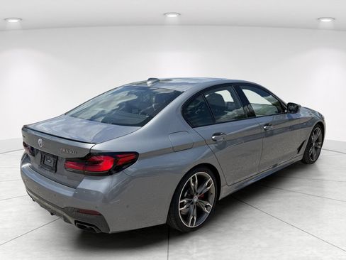 Used 2023 BMW M550i xDrive w/ Dynamic Handling Package AWD/4WD image 4