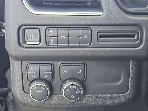 Used 2021 Chevrolet Tahoe Z71 AWD/4WD image 27