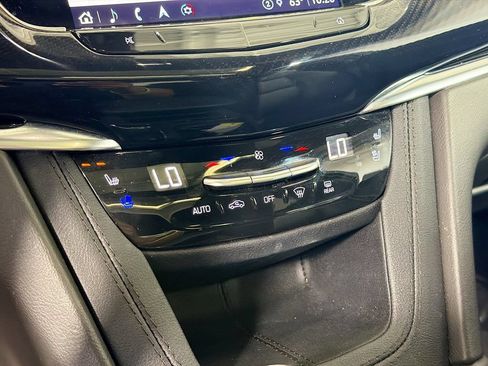 Certified 2024 Cadillac XT6 Sport w/ LPO, Floor Liner Package AWD/4WD image 17