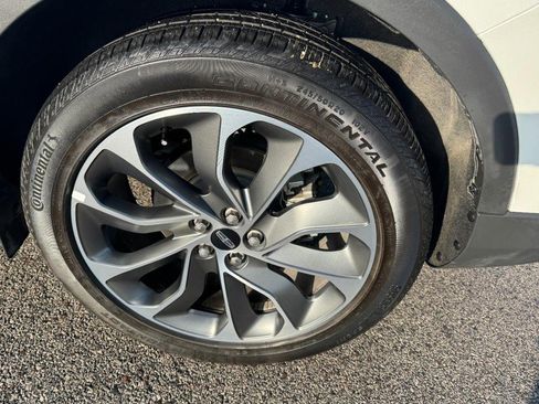 Certified 2023 Lincoln Nautilus Reserve w/ Equipment Group 201A image 24