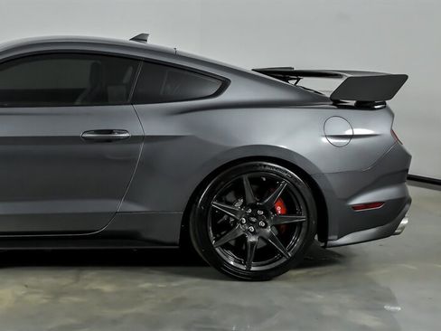 Used 2021 Ford Mustang Shelby GT500 w/ Carbon Fiber Track Pack RWD image 7