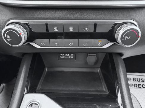 Used 2024 Nissan Altima 2.5 SV image 21