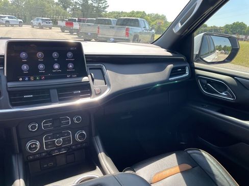 Used 2021 GMC Yukon AT4 w/ AT4 Premium Plus Package AWD/4WD image 26