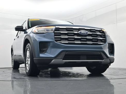 Used 2026 Ford Explorer Active AWD/4WD image 46