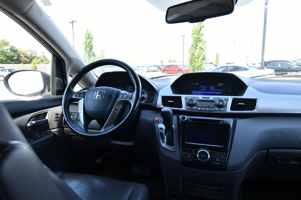 Used 2016 Honda Odyssey Touring Elite image 24