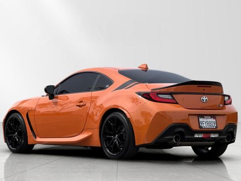 Used 2023 Toyota GR86 10th Anniversary SE image 6