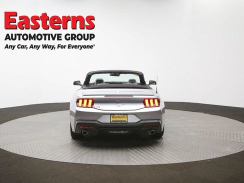 Used 2025 Ford Mustang Premium RWD image 34