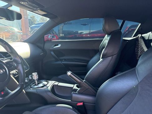 Used 2014 Audi R8 V8 w/ Convenience Package image 12