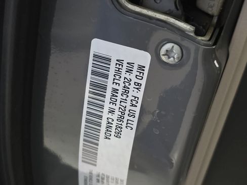 Used 2023 Chrysler Pacifica Touring-L FWD image 26
