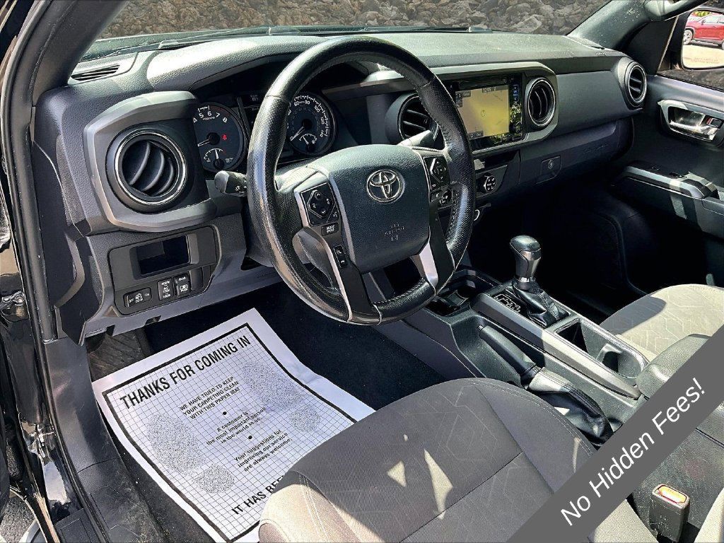 Used 2017 Toyota Tacoma TRD Sport w/ Tow Package (A/T) AWD/4WD image 12