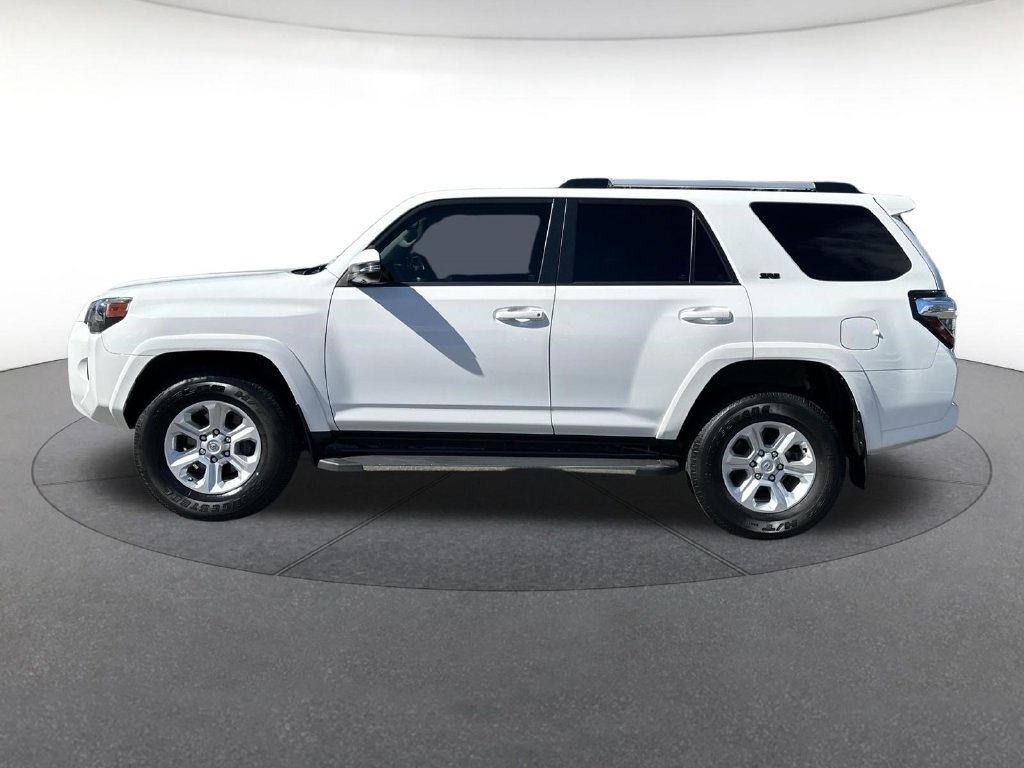 Used 2023 Toyota 4Runner SR5 Premium w/ Moonroof Package AWD/4WD image 2