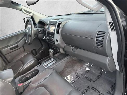 Used 2015 Nissan Xterra PRO-4X w/ Pro-4x Leather Package image 19