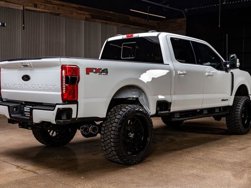 Used 2024 Ford F250 Lariat w/ Sport Appearance Package image 10