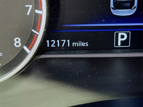 Used 2024 Nissan Murano Platinum w/ Cargo Package image 35