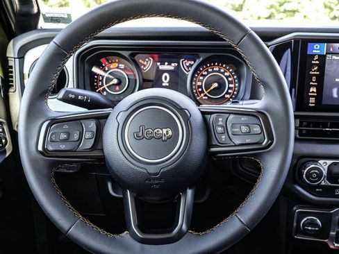 Used 2024 Jeep Wrangler Sport AWD/4WD image 34
