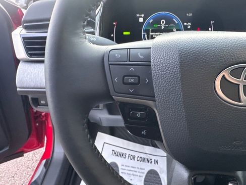 Used 2025 Toyota Camry LE image 17