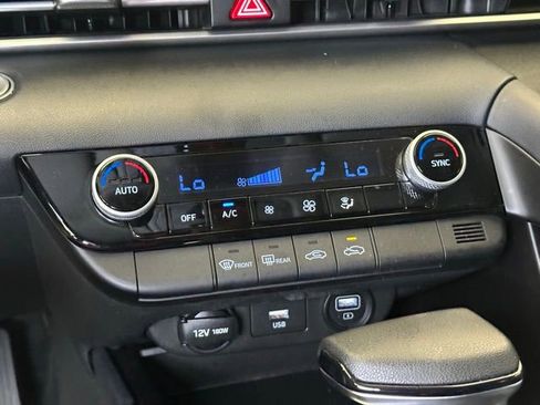 Used 2023 Hyundai Elantra SEL FWD image 29