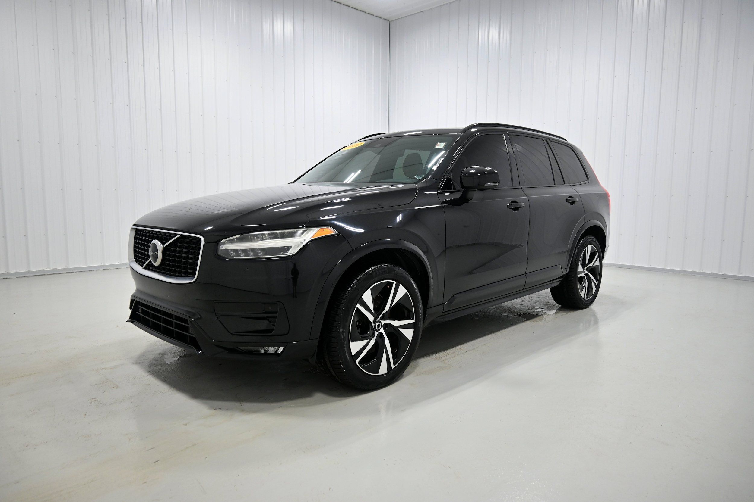 Used 2020 Volvo XC90 T6 R-Design w/ Protection Package Premier AWD/4WD image 24