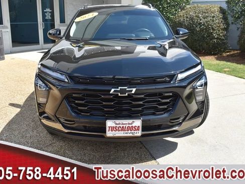Used 2024 Chevrolet Trax ACTIV w/ Driver Confidence Package FWD image 3