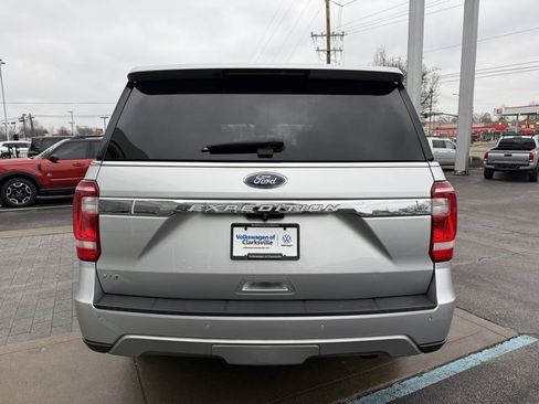Used 2019 Ford Expedition XLT image 5