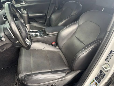Used 2023 Kia Stinger GT-Line w/ Sun & Sound Package RWD image 12