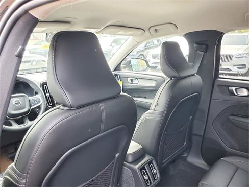 New 2026 Volvo XC40 B5 Core w/ Climate Package image 27