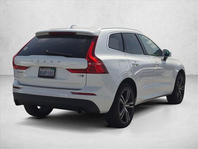 Used 2019 Volvo XC60 T5 Momentum w/ Multimedia Package AWD/4WD image 5