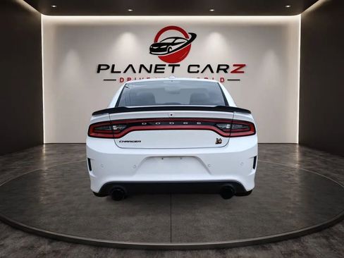 Used 2023 Dodge Charger Scat Pack w/ Technology Group RWD image 4