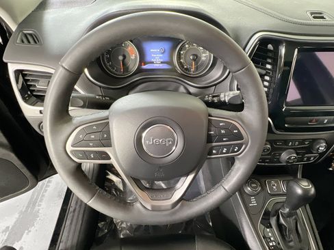 Used 2022 Jeep Cherokee Limited image 11