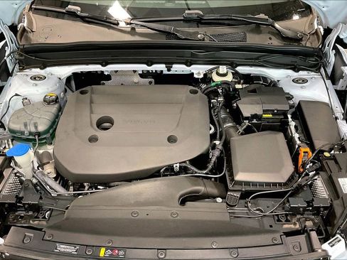 New 2026 Volvo XC40 B5 Plus w/ Protection Package Premier AWD/4WD image 12