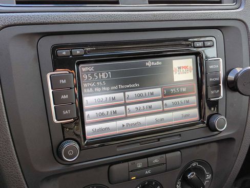 Used 2015 Volkswagen Jetta S image 29