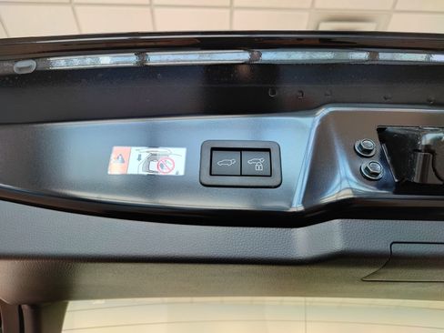 New 2026 Toyota Prius Plug-In Hybrid image 17