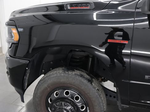 Used 2024 RAM 3500 Big Horn w/ Night Edition AWD/4WD image 34