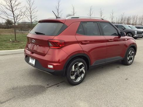 Certified 2023 Hyundai Venue SEL image 5