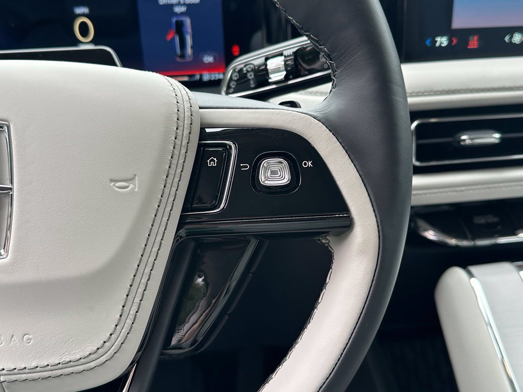 New 2027 Lincoln Aviator Reserve AWD/4WD image 10