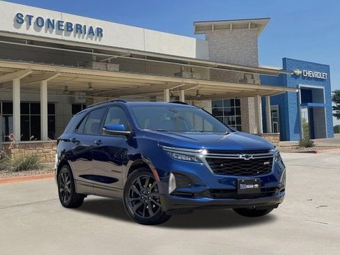 Used 2022 Chevrolet Equinox RS w/ RS Leather Package FWD image 2