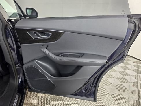 Used 2025 Audi Q8 Premium Plus w/ Premium Plus Package AWD/4WD image 46