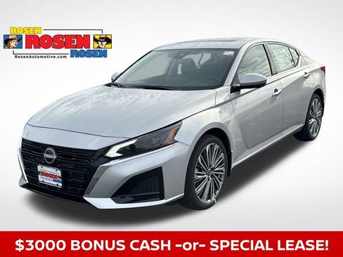 New 2025 Nissan Altima 2.5 SL image 1