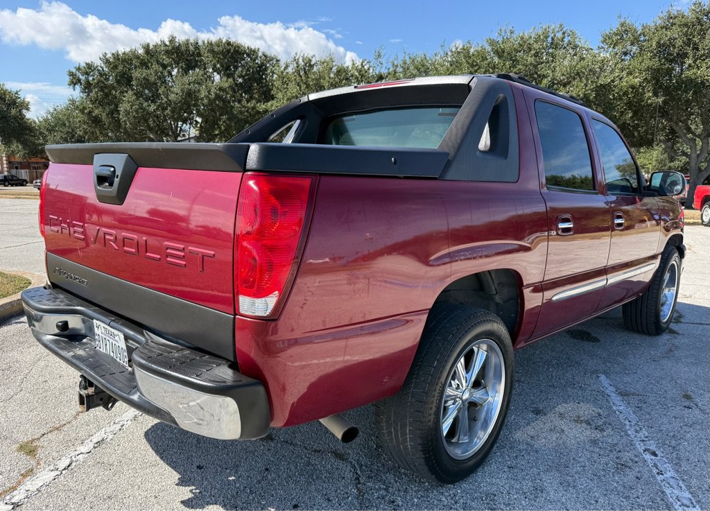 Used 2004 Chevrolet Avalanche 2WD image 5